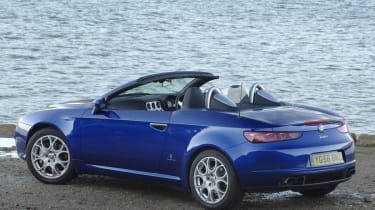 New Alfa Romeo Spider 2015