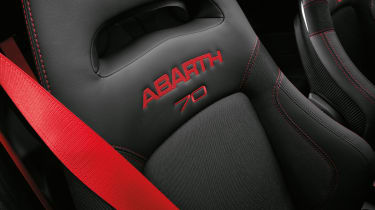Abarth 595 Esseesse seat