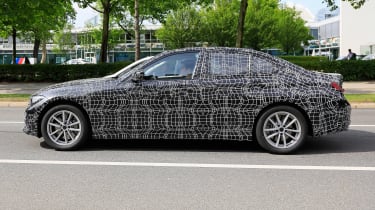 BMW 3-series G20 - side