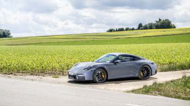 Porsche 911 Carrera GTS T-Hybrid