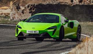 McLaren Artura – front