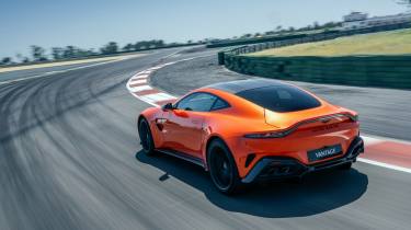 Aston Martin Vantage 2024 track