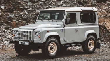 Land Rover Defender Islay Edition – front