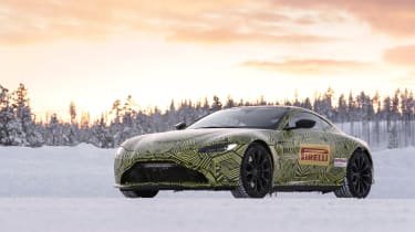 Aston Martin Vantage – front quarter