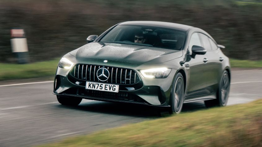 メルセデスAMG GT63 4ドア S E パフォーマンス（2023 - 2026）レビュー：フェラーリ296に匹敵するパワーを持つファミリーサルーン