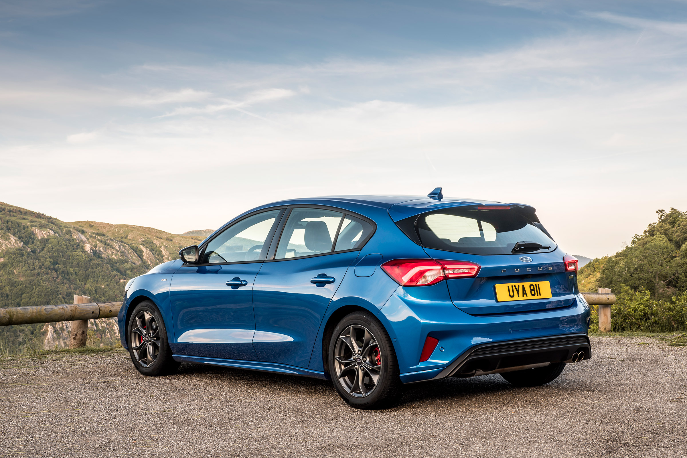 New Ford Focus St Line 18 Review Can It Beat The Vw Golf In Its Sportiest Standard Trim Evo