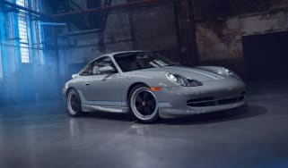 Porsche 911 Classic Club Coupe – front quarter