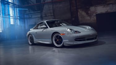 Porsche 911 Classic Club Coupe – front quarter