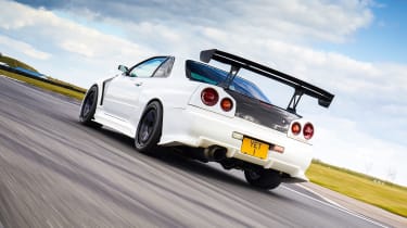 Subaru Impreza Wrx Vs Nissan Skyline Gt R Pictures Evo