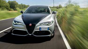 Alfa Romeo Giulia Quadrifoglio Luna Rossa