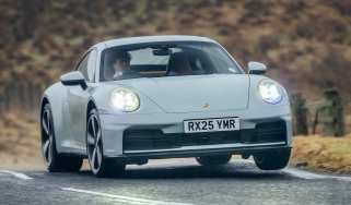 Porsche 911 (992.2) – front