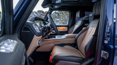 Mercedes G500 – interior