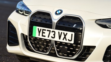 BMW i4 eDrive35 – grille