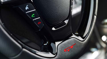 Kia Cee&#039;d and Procee&#039;d GT steering wheel