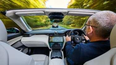 Aston Martin DB12 Volante v Maserati GranCabrio