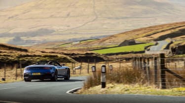 Aston Martin DBS Volante – front
