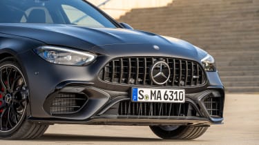 Mercedes-AMG C63 S E Perf – grille