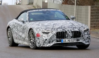 Mercedes SL spy 2021 - front quarter