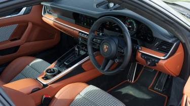 Porsche 911 Turbo S interior