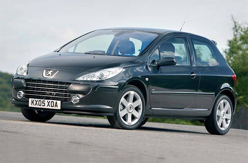 This Peugeot 307 Is What Happens When Someone Just Doesn't Care About Their  Car 