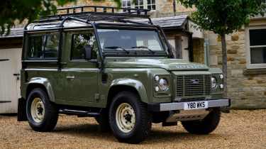 Classic Defender V8 90 front