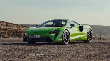 McLaren Artura front