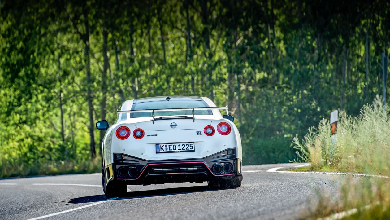 MY20-GT-R-NISMO-Germany_29-source.jpg