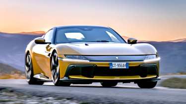 Ferrari 12 Cilindri – front