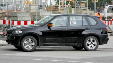 BMW X5 spy image