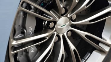 2013 Aston Martin DB9 alloy wheel