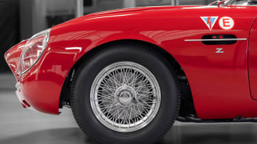 Aston Martin DB4 Zagato continuation - wheel