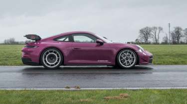 Porsche 911 GT3 Manthey Racing v Spartan