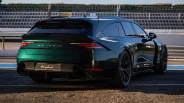 Genesis G90 Wingback