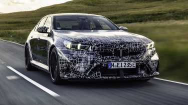 G90 BMW M5 prototype