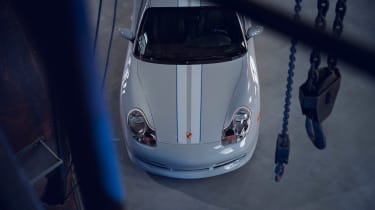 Porsche 911 Classic Club Coupe – bonnet