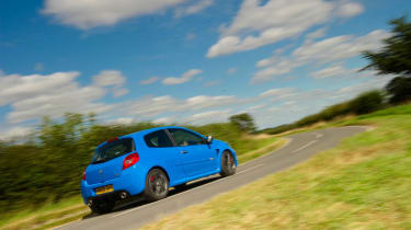 Renaultsport Clio 200 Cup racing blue b-road