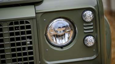 Classic Defender V8 details