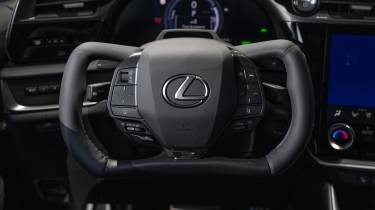 Lexus RZ550e wheel