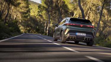 Cupra Raval rear tracking