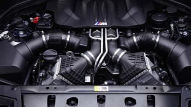 New BMW M5 V8 engine