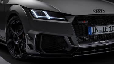 Audi TT RS IE – studio lights