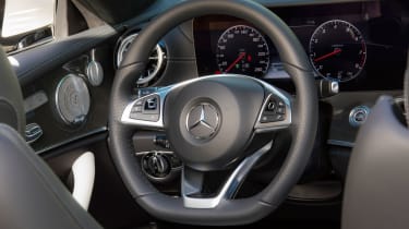 Mercedes-Benz E400 4Matic Cabriolet - Steering wheel controls
