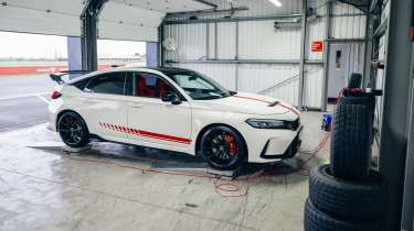 Honda Civic Type R v Alpine A290