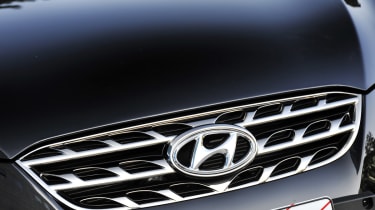 Hyundai Genesis Coupe grille