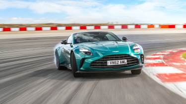2025 Aston Martin Vantage front