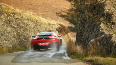Aston Martin V12 Vantage MH – splash