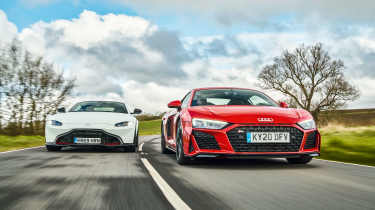 Aston Martin Vantage vs Audi R8