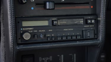 Audi Quattro - stereo