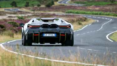 Lamborghini Revuelto