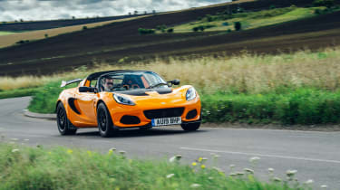 Lightweight sports car test – Lotus
